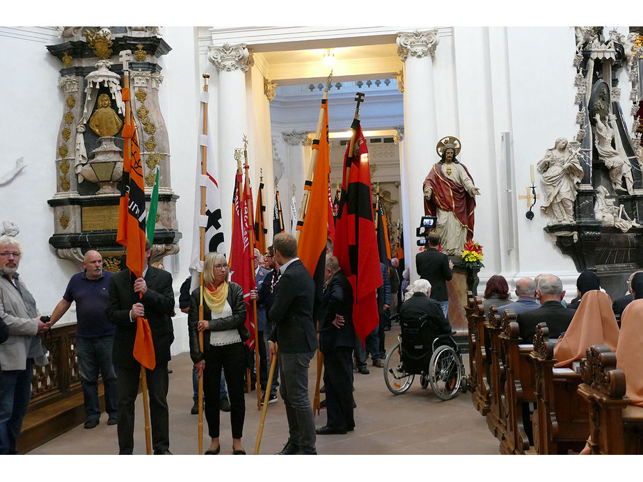 Abschlussvesper der Bischofskonferenz mit Austeilung des Bonifatiussegens (Foto: Karl-Franz Thiede)